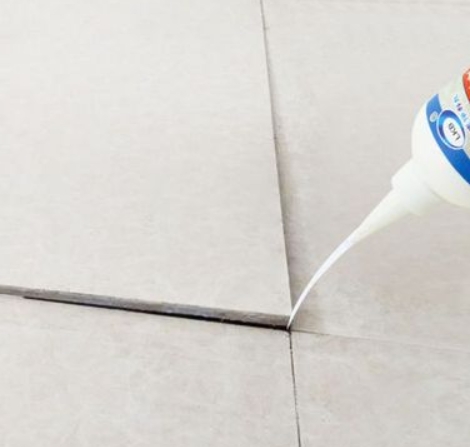 尼玛瓷砖空鼓维修公司分享卫生间瓷砖脱落的原因可能有以下几点